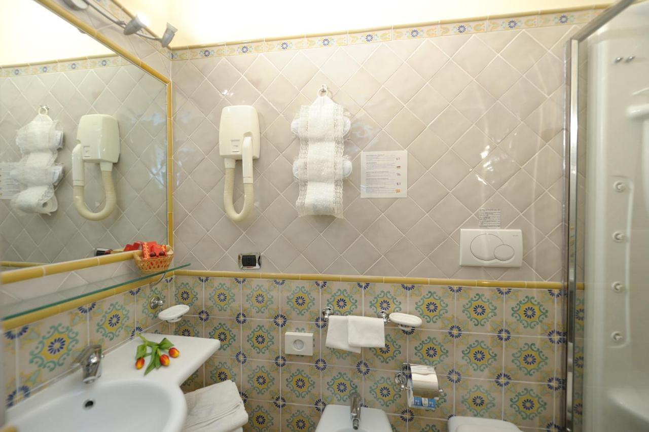 Amalfi Old Square Room & Apartments Kültér fotó